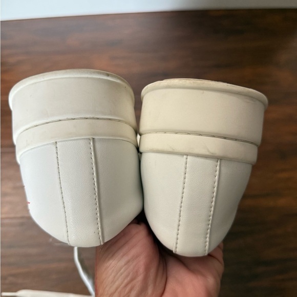 Stuart Weitzman Low Too Heart Men’s White leather Sneakers-Size 12 - Picture 11 of 14